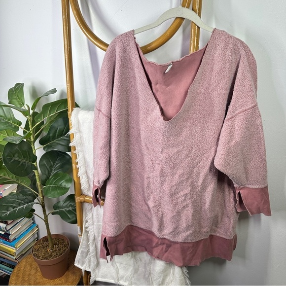 Free People Tops - Free People Pink Comfy Oversized Sweatshirt sz S